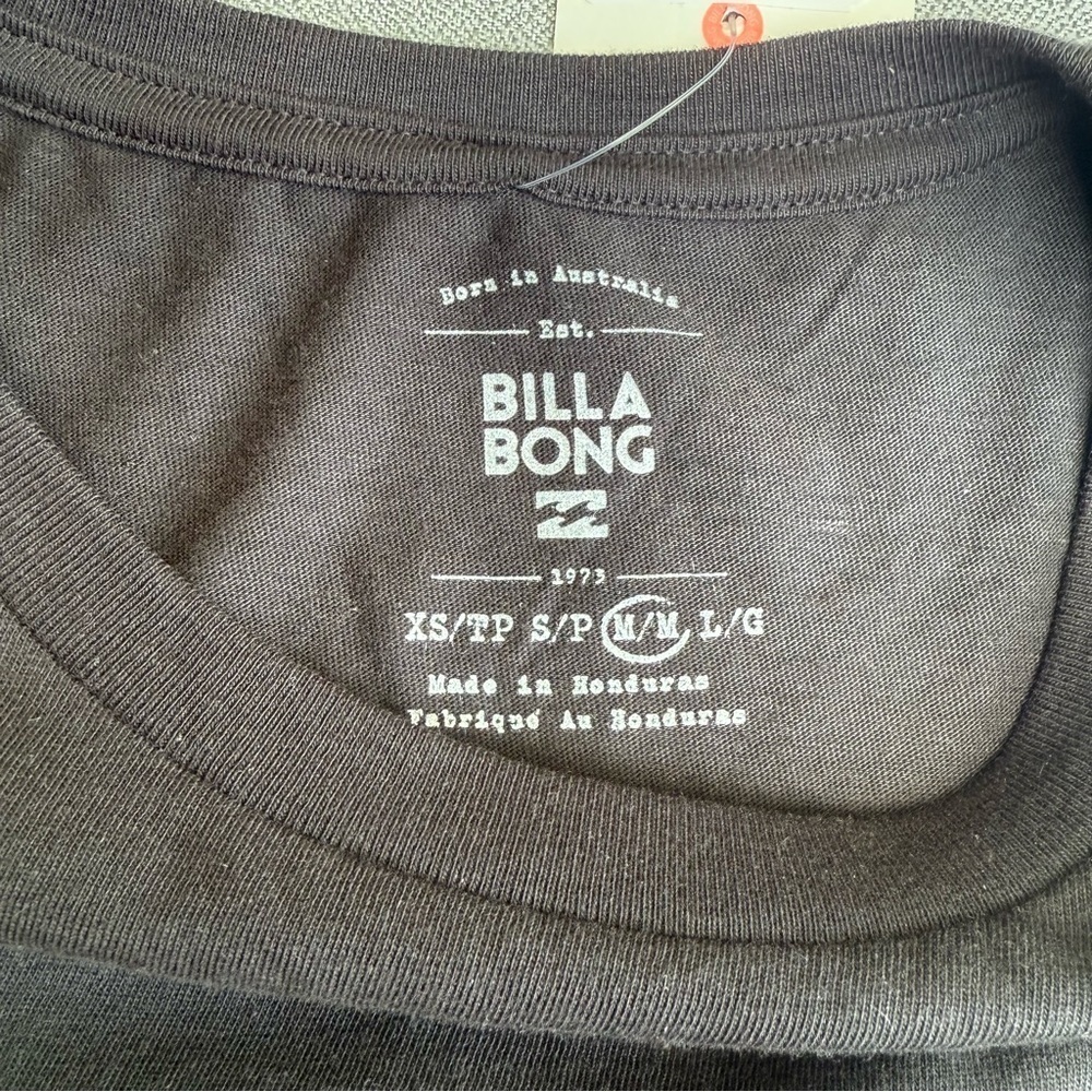 NWT Billabong Women’s Black Long Sleeve Cotton Crewneck T-Shirt Print Back M - Picture 4 of 5